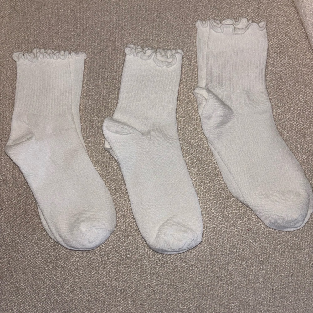 Pair of 3 White Ruffle Socks